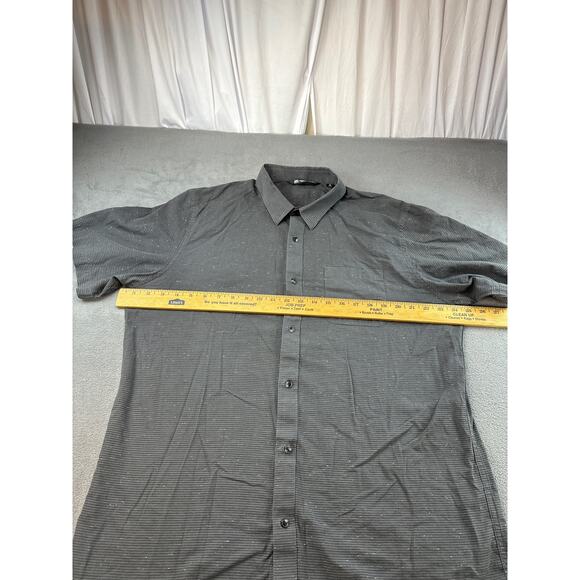 Travis Mathew Shirt Mens XL Black W White Dots Button Up Camp Cotton Casual - Picture 4 of 6